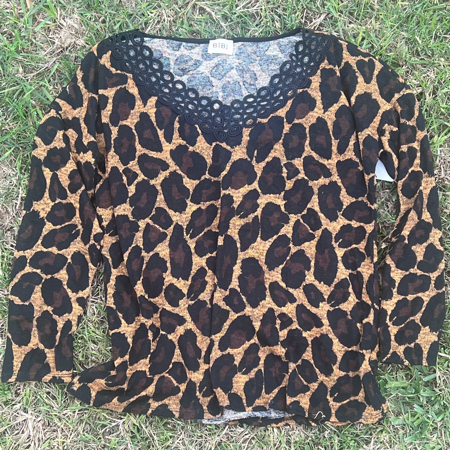 Lace Leopard Top V-Neck